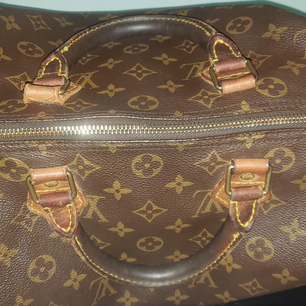 Louis Vuitton Speedy 30